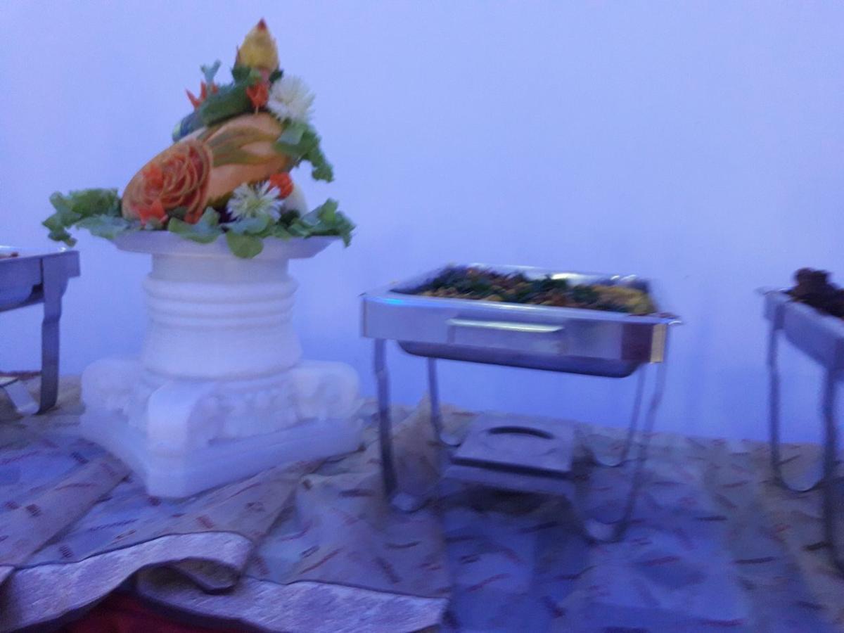 Avanya Hotel And Reception Hall Angunakolapelessa 外观 照片