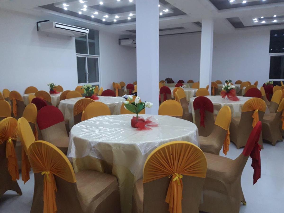 Avanya Hotel And Reception Hall Angunakolapelessa 外观 照片